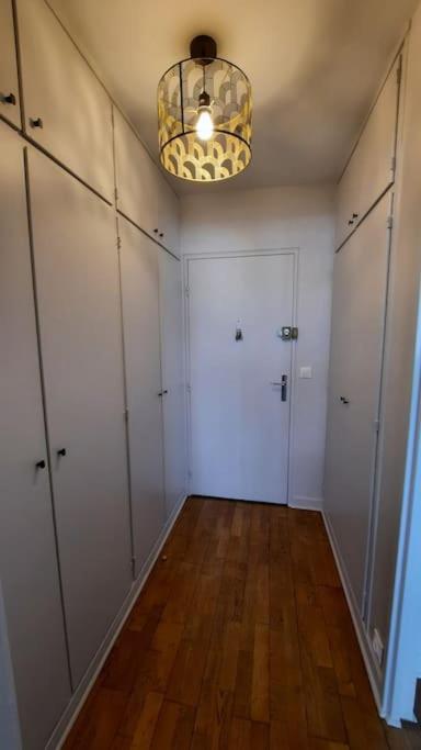 Appartement 2 Pieces Tres Lumineux له غارن-كولومبس المظهر الخارجي الصورة